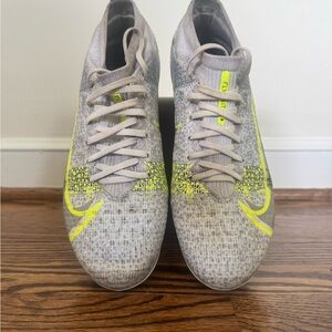 Nike Men's Soccer ⚽️ Cleats in Gray and Neon Yellow